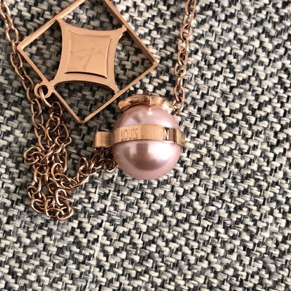 Designer Stainless Steel Rose Color Necklace - Picture 10 of 12